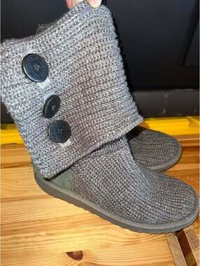 Ugg Cardy Classic 2 Button Knit Sweater Boots 5819 Gray Women's 8